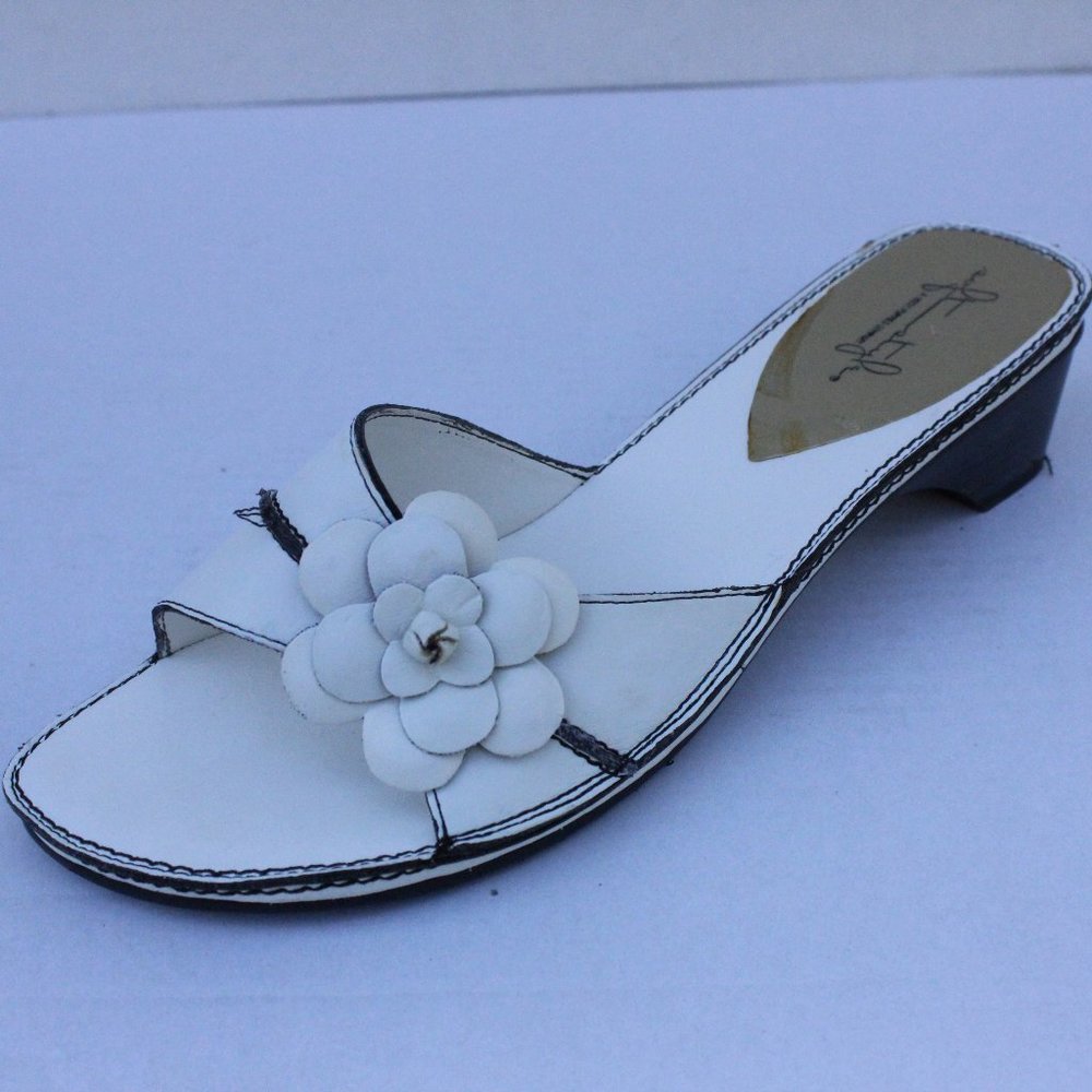 White flower sandals